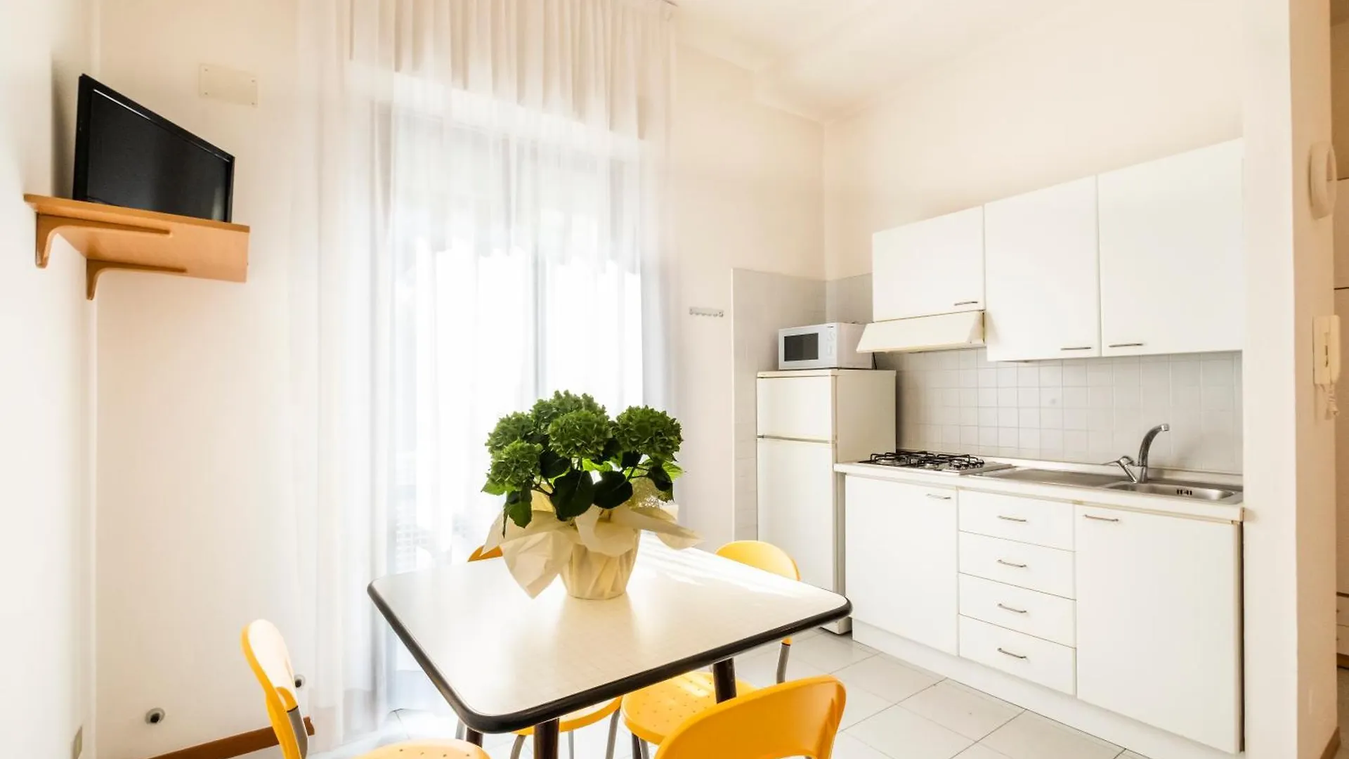 Residence Caterina Каттолика